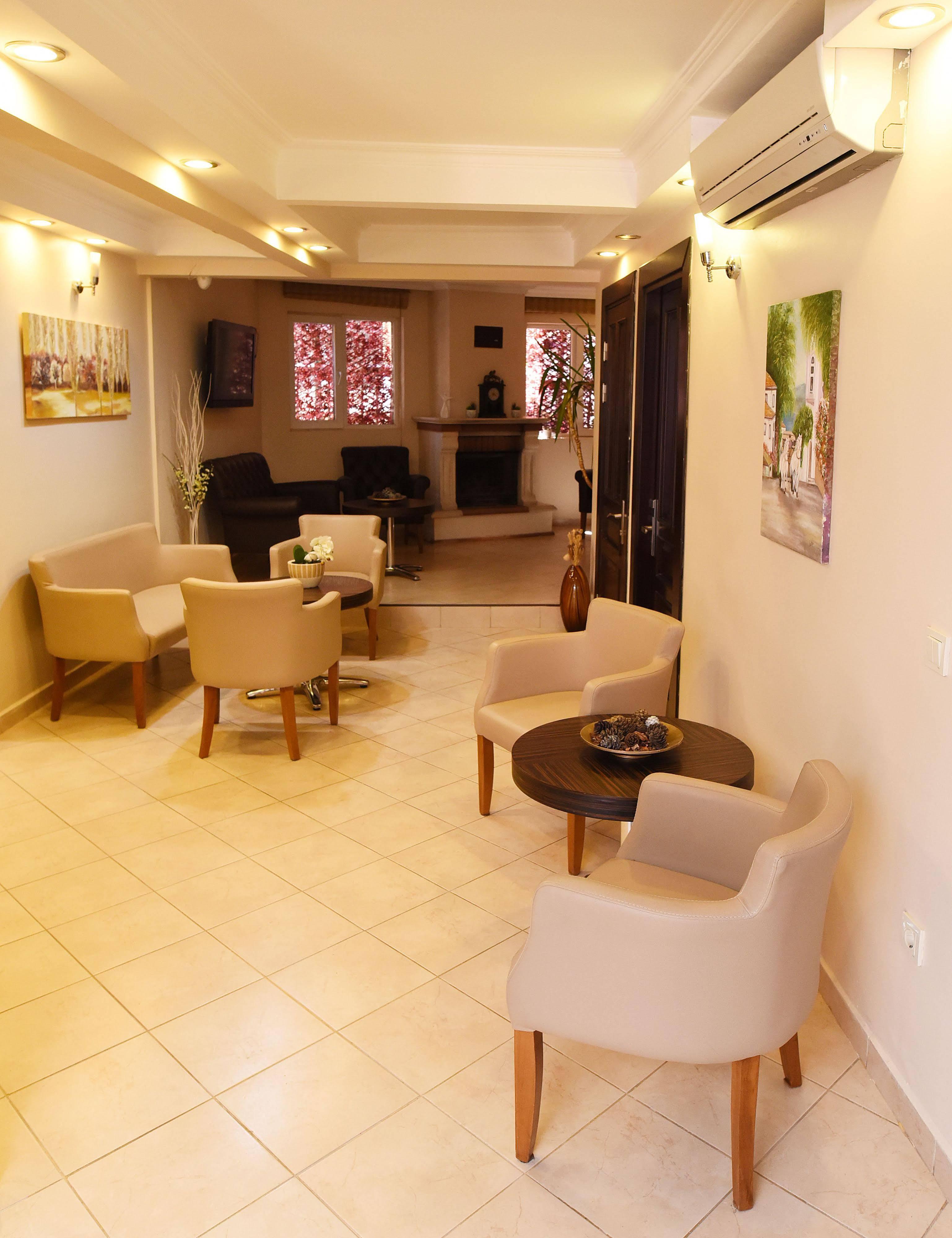 Marine House Boutique Hotel アダラー エクステリア 写真