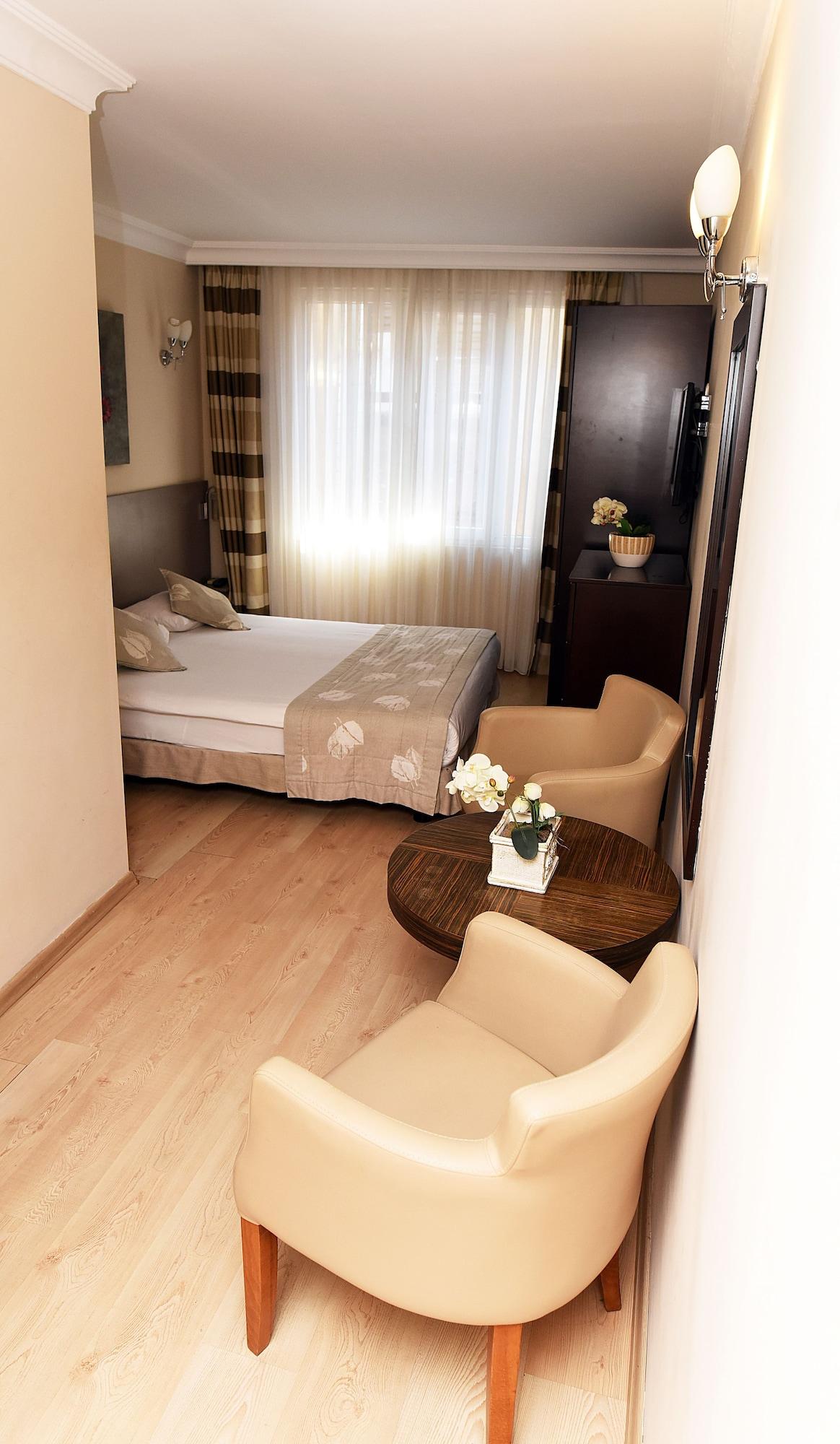 Marine House Boutique Hotel アダラー エクステリア 写真