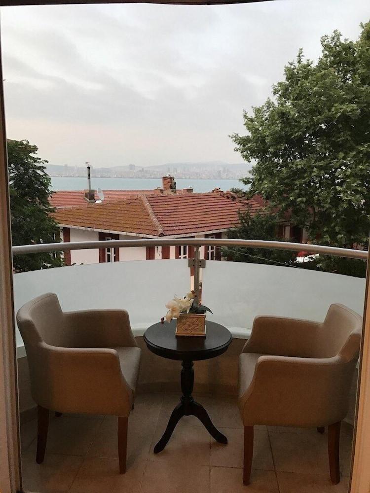 Marine House Boutique Hotel アダラー エクステリア 写真