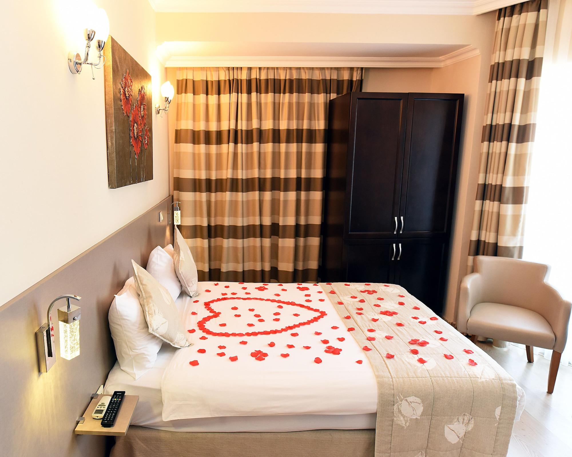 Marine House Boutique Hotel アダラー エクステリア 写真