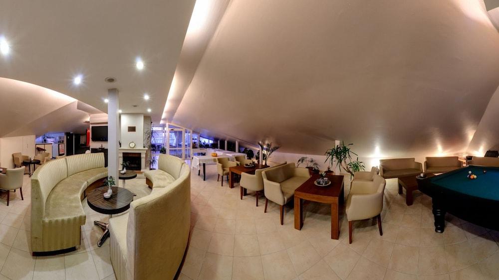 Marine House Boutique Hotel アダラー エクステリア 写真