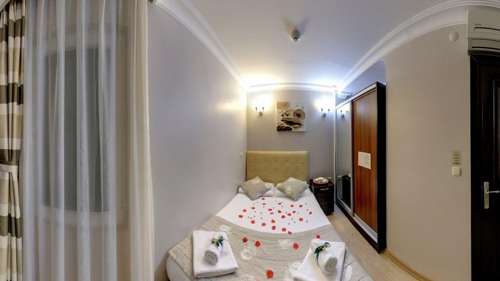 Marine House Boutique Hotel アダラー エクステリア 写真